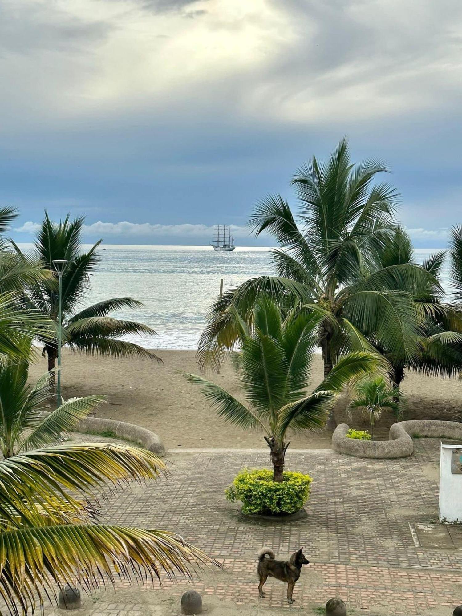 Victor Hugo Hotel Puerto López المظهر الخارجي الصورة