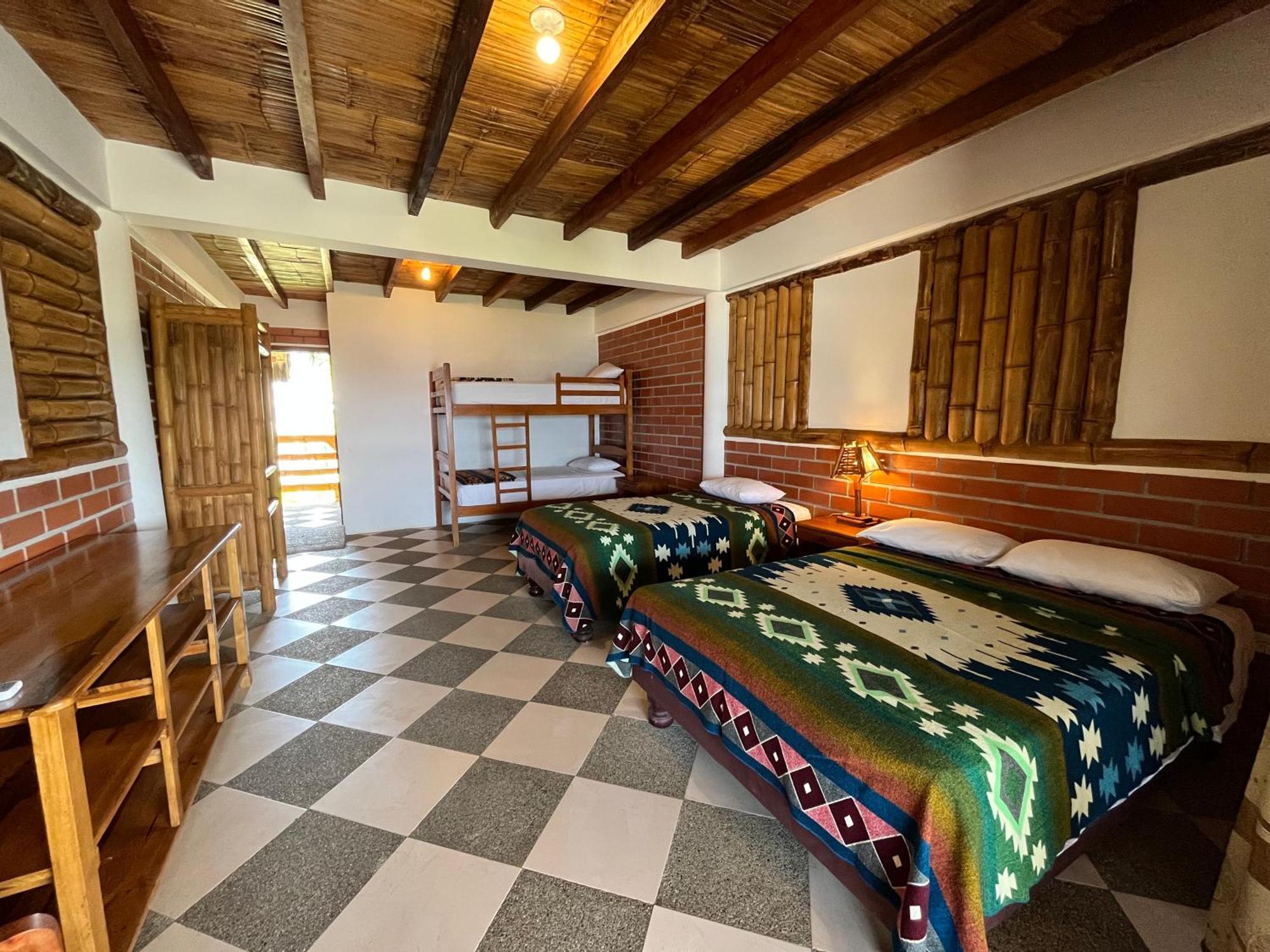 Victor Hugo Hotel Puerto López المظهر الخارجي الصورة